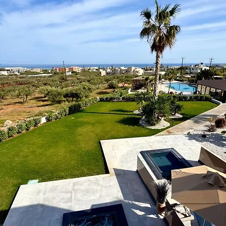 Апарт-отель La Reve Luxury With Private Jacuzzi