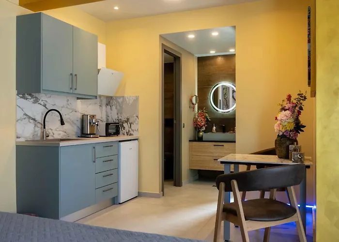 Aparthotel La Reve Luxury With Private Jacuzzi Chersonissos