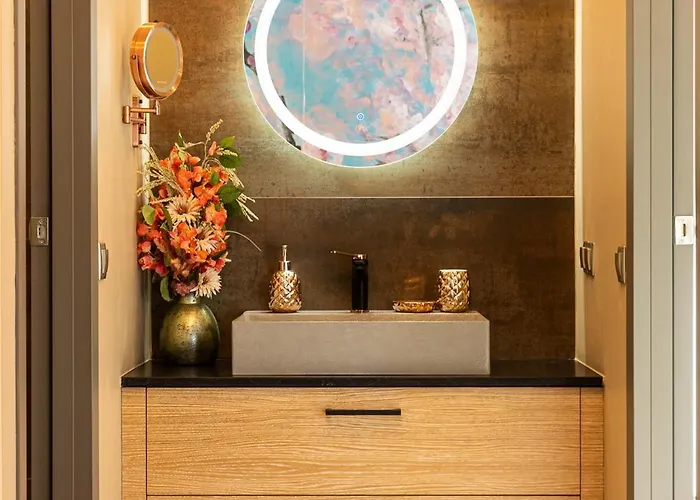 La Reve Luxury With Private Jacuzzi Aparthotel