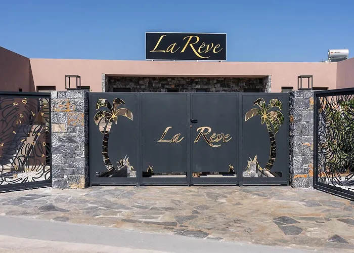 La Reve Luxury With Private Jacuzzi Aparthotel 4*