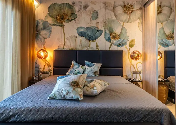 La Reve Luxury With Private Jacuzzi Aparthotel