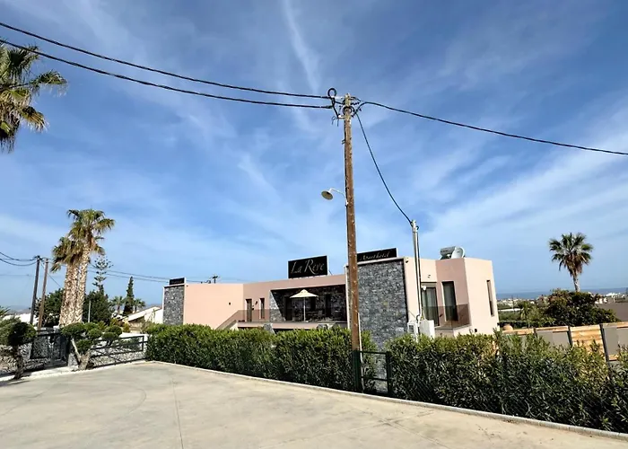 La Reve Luxury With Private Jacuzzi Aparthotel