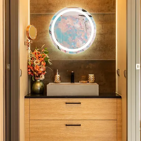 La Reve Luxury With Private Jacuzzi Apartahotel