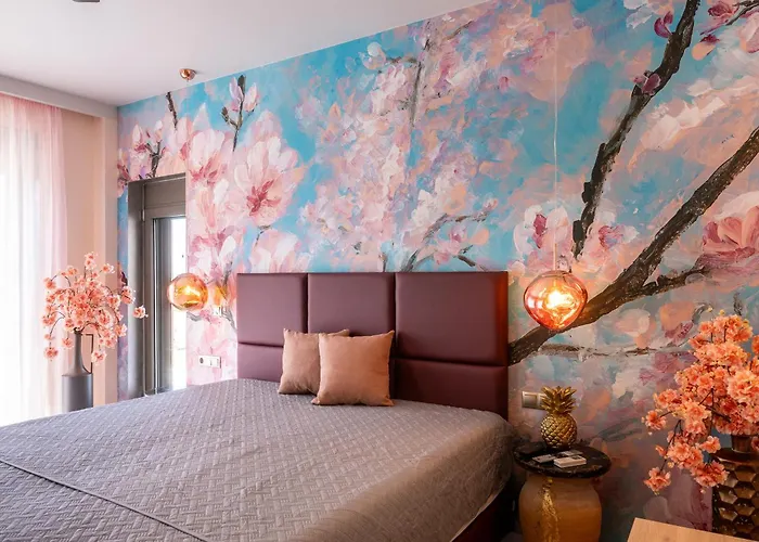 La Reve Luxury With Private Jacuzzi 公寓式酒店 4*